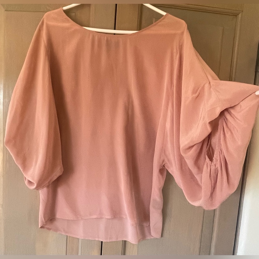 💕Flowy Blouse by Season.js - Silk Blend
Mauve